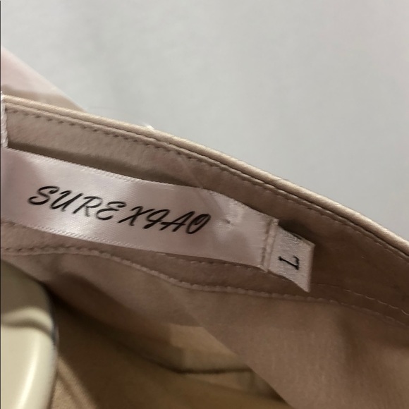 Woman’s blouse - Picture 4 of 4